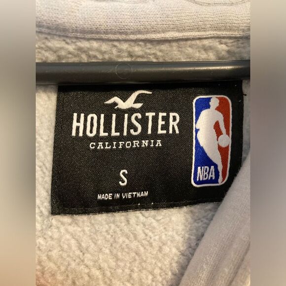 Los Angeles Lakers Black and White Hooded Varsity Jacket - Picture 3 of 7